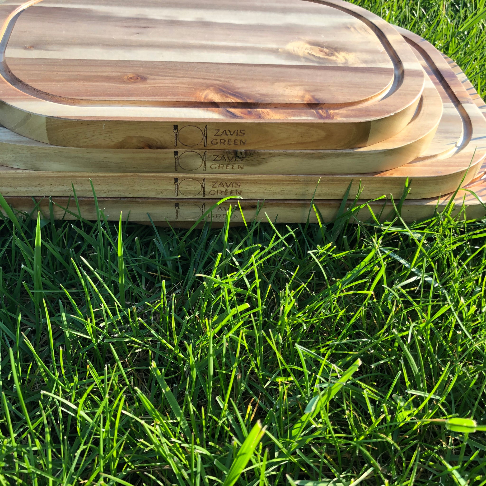 Zavis Green Acacia Wood Serving Rounded Cutting Board With Juice Groov